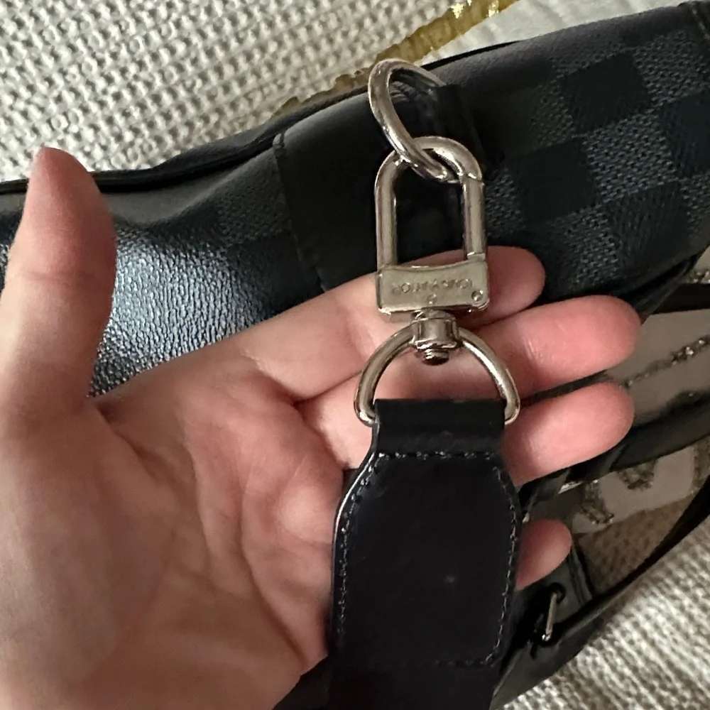 Louis Vuitton !!!Authentic!!! Damier Graphite Tadao 2 Way Tote. - Picture 11 of 16